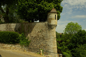 Remparts d'Avallon © 